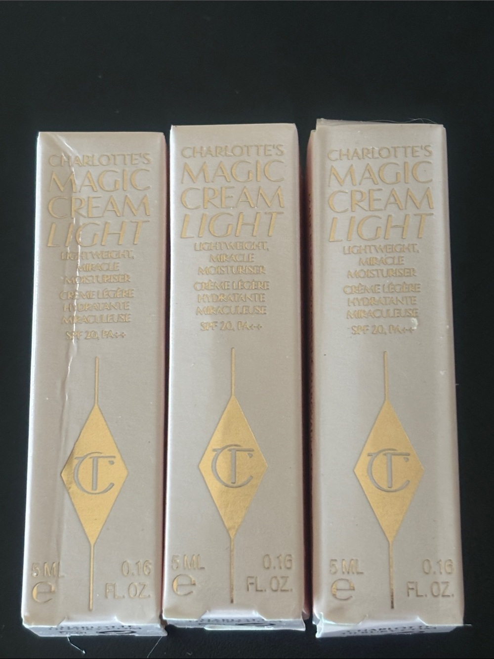 Charlotte Tilbury Magic Cream Light - set of 3 (57)